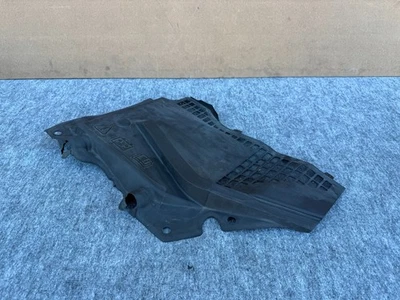 FORD MUSTANG GT 15-23 OEM PARABRISAS DELANTERO DERECHO CUBIERTA BATERÍA MOLDURA PANEL Foto 1 de 4