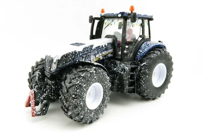 Siku 3220 - Christmas Tractor New Holland T8.390 - Limited Edition - Scale 1:32 - Image 1 of 4