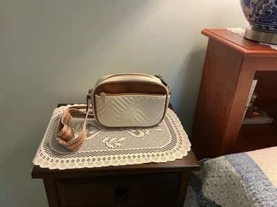 BOSTANTEN 女式绗缝斜挎包素食皮革钱包小号单肩包 — 第 1/4 张图片