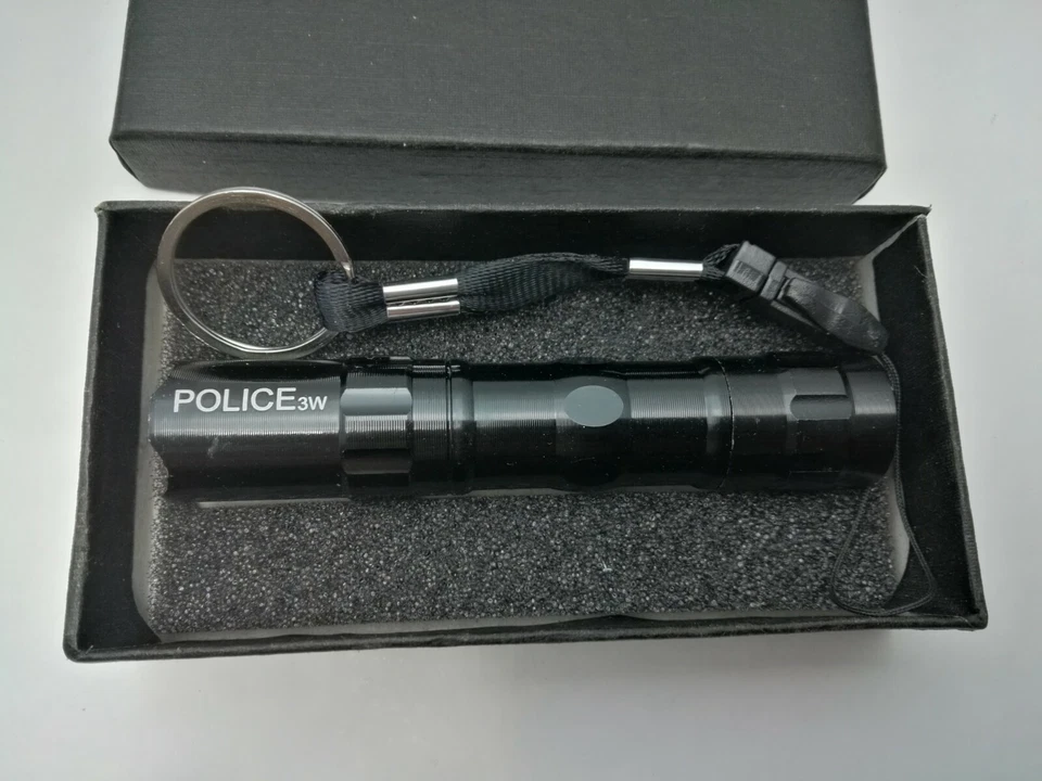 Linterna deportiva mini negra led 3 W multicolor a pilas 3W - Imagen 1 de 4