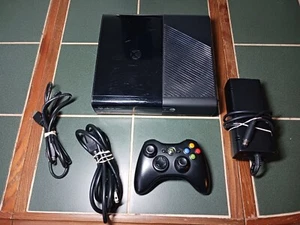 Xbox 360 E 1538 Console Bundle w/ Controller, Power & HDMI TESTED - Picture 1 of 4