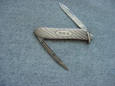 ULSTER KNIFE CO. Diagonally Embossed Sterling Silver Lobster Pattrn Pocket Knife - Image 1 of 4