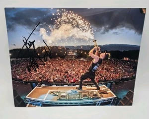 FOTO METÁLICA 8X10 FIRMADA POR TIMMY TROMPET EDM DJ CERTIFICADO DE AUTENTICIDAD UG NARCO NEW YORK METS - Imagen 1 de 3
