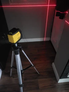 FatMax Stanley SCL Red Laser Level With Tripod - Picture 1 of 2