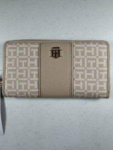 Tommy Hilfiger Cremallera Alrededor Firma TH Logo Estilo de Vida Cartera Marrón/Beige Nuevo con Etiquetas - Imagen 1 de 8