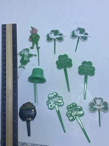 11 Vintage Cupcake Kuchen Topper Blumen Picks St Pattys Tag Topf Gold Kleeblatt Irisch - Bild 1 von 8