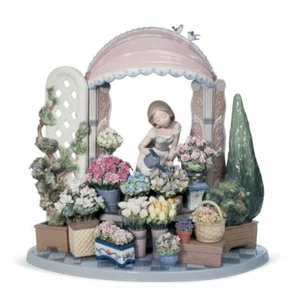 NEW LLADRO "Romantic Feelings " #01008250 Authorized Dealer - Picture 1 of 2