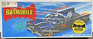 Polar Lights Classic Batmobile 1/32 Scale Model Kit POL821 NEW SEALED - Picture 1 of 4