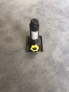 99-24 CHEVY SILVERADO TAHOE SUBURBAN GMC SIERRA YUKON SPARE TIRE BOTTLE JACK OEM - Picture 1 of 1