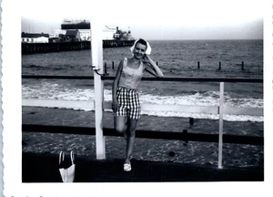 Lovely Lady Posing on Pier Checkered Shorts Head Wrap Fashion VTG PHOTO c.1950s - Picture 1 of 2