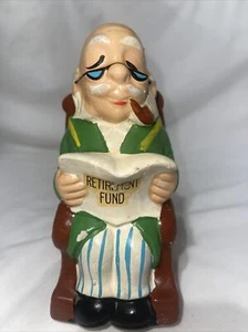 Fondo de jubilación alcancía de cerámica Japón abuelo en mecedora - Imagen 1 de 7