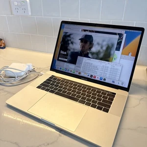 Apple MacBook Pro 15.4" Laptop - MPTR2LL/A (Mid, 2017) - Picture 1 of 4