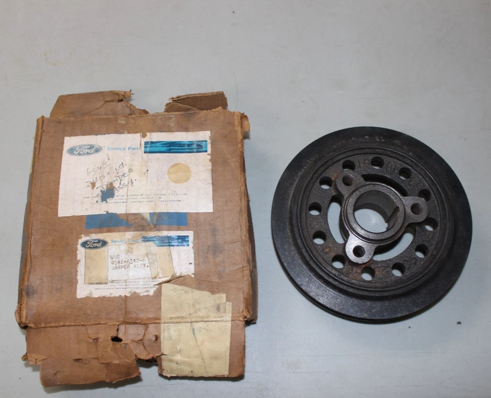 NOS 1965 1966 1967 1968 1969 1970 1971 FORD TRUCK F100 240ci HARMONIC BALANCER Foto 1 de 4