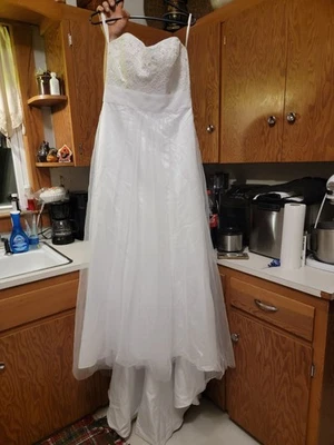 Vestido de novia David para mujer blanco con cuentas sin mangas línea A - talla 12 Foto 1 de 4