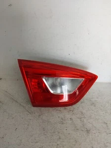 2017 CHEVY CRUZE DRIVER/LEFT INNER SIDE TAIL LIGHT (P4734) - Foto 1 di 2