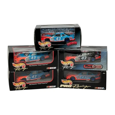 HOT WHEELS RACING PETTY ENTERPRISES NASCAR DIECAST 1:43 - LOT OF 5 - Image 1 of 4