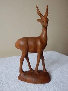 SPRINGBOK - VINTAGE HAND CARVED WOODEN AFRICAN ORNAMENT - Picture 1 of 4