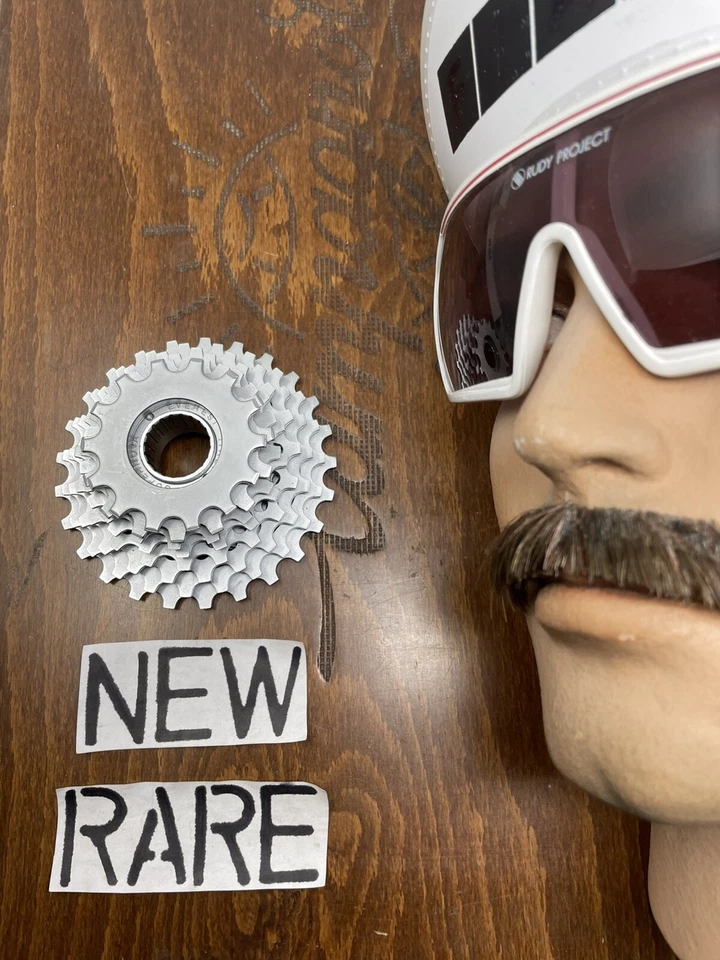 Vintage NOS Everest Caimi Cromo Supernova Silver  8 Speed Freewheel 14-25 RARE - Image 1 of 4