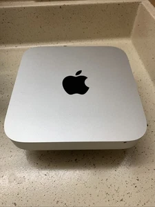 Apple White Mac Mini A1347 8GB Desktop Ram 500GB SSD (2014) - Afbeelding 1 van 9