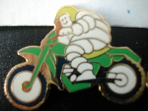 PIN'S PIN FRAISE MICHELIN BIBENDUM EMAIL MOTO - Picture 1 of 1