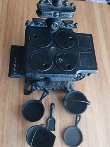 Vtg Queen Black Cast Iron Miniature Wood Cook Stove 4 Pots and Pan Shovel [B12 - Picture 1 of 3