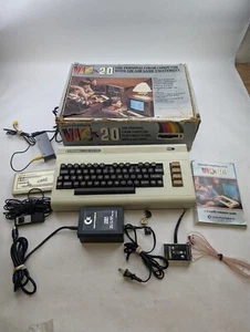 Commodore VIC 20 Computer Untested - Afbeelding 1 van 13