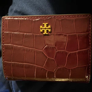 TORY BURCH BLAKE MINI WALLET EMBOSSED LEATHER PURPLE NEW WITH TAGS FREE SHIPPING - Picture 1 of 5