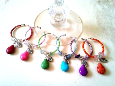 Dijes de copa de vino de piedra con forma de pera hechos a mano (juego de 6) Foto 1 de 4