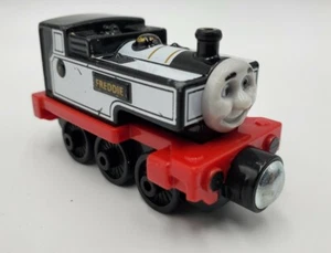 Thomas the Train Fearless Freddie Die Cast Metal Tank Engine Friends Take Play - Picture 1 of 6