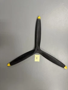 Zinger 26X12 3 blade wood propeller - Picture 1 of 1