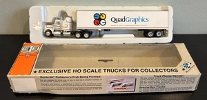Con-Cor HO Scale Peterbilt Tractor Aero sleeper Quad Graphics Open Box READ - Picture 1 of 10