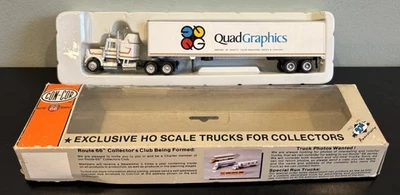 Con-Cor HO Scale Peterbilt Tractor Aero sleeper Quad Graphics Open Box READ - Image 1 of 4