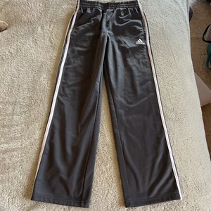 Adidas Boys Gray White Side Stripe Athletic Pants Pockets 10-12 - Picture 1 of 7