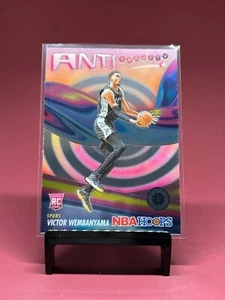 2023-24 Panini NBA Hoops Premium Stock - Antigravità #5 Victor Wembanyama (RC) - Foto 1 di 2