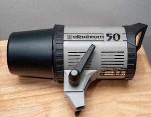 Elinchrom EL50 monobloc flash head. Earlier version of the EL500. - Picture 1 of 3