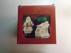 Lenox Holiday Santa and Sleigh Salt and Pepper Shakers - New in Box - Picture 1 of 3