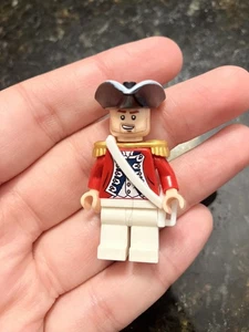 Lego Pirates of the Caribbean King George's Officer Minifigure - Missing Feather - Picture 1 of 6