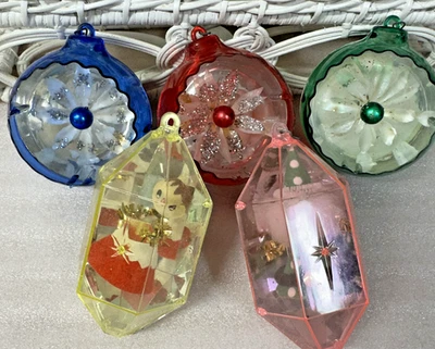 Juego de 5 adornos navideños de plástico vintage Jewel Brite diorama Foto 1 de 4