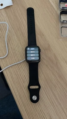 Apple Watch Series 4 44 mm Space Grey Aluminum Case GPS + Accessories - Image 1 of 4