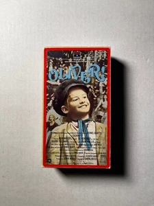 Oliver! (1968) VHS #Buy 3 Get 3 FREE - Foto 1 di 11