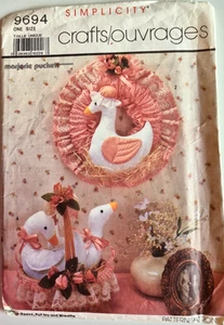 SIMPLICITY CRAFT PATTERN 9694 GEESE WREATH PULL TOY TO MAKE CUT VINTAGE 1986 - Picture 1 of 2