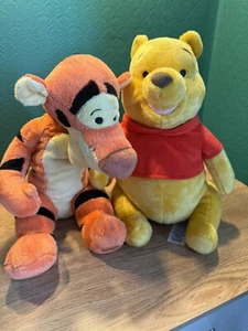 19 Zoll Disney Store Winnie Puuh und Tigger große weiche Plüsch-Teddybären sehr guter Zustand - Bild 1 von 10