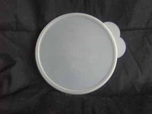 SELLO DE TAPA REDONDA ""C"" TUPPERWARE # 2541 # 227 PESTAÑA DE MARIPOSA TRANSPARENTE - Imagen 1 de 4