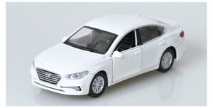 Hyundai Motor GRANDUER IG White Diecast 1:38 Scale Miniature Display Korean Toy