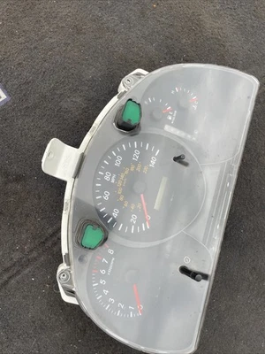 Toyota Highlander Speedometer Cluster, 2001-2007, 3.0L, V6, 83800-48100 - Imagem 1 de 3