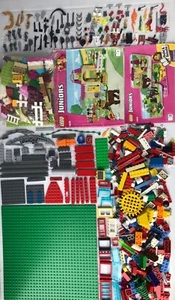 Lego Bundle Base Plate Bricks Weapons Tools Windows 10674 Pony Farm Booklets - Picture 1 of 15