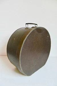 ANCIENNE BOITE À PETIT CHAPEAU OU D'ENFANT - CARTON SIMILI CUIR Ø 34 cm Ht 15 cm - Imagen 1 de 12