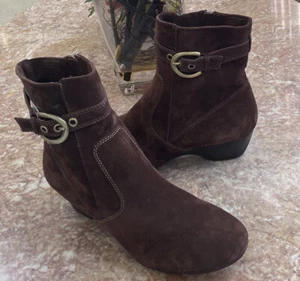 New Circa Joan& David CJ Hoffman Conac Suede/Leather Buckle Strap Booties Sz 9.M - Picture 1 of 9