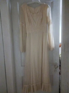 1980s Vintage Cottage Core Prairie Floral Wedding Gown in Bright White Satin - Picture 1 of 6