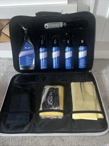 Hyundai Auto Reinigung / Detailing Kit Tasche Innen Außen X 9 Artikel Neu❤️ - Bild 1 von 8
